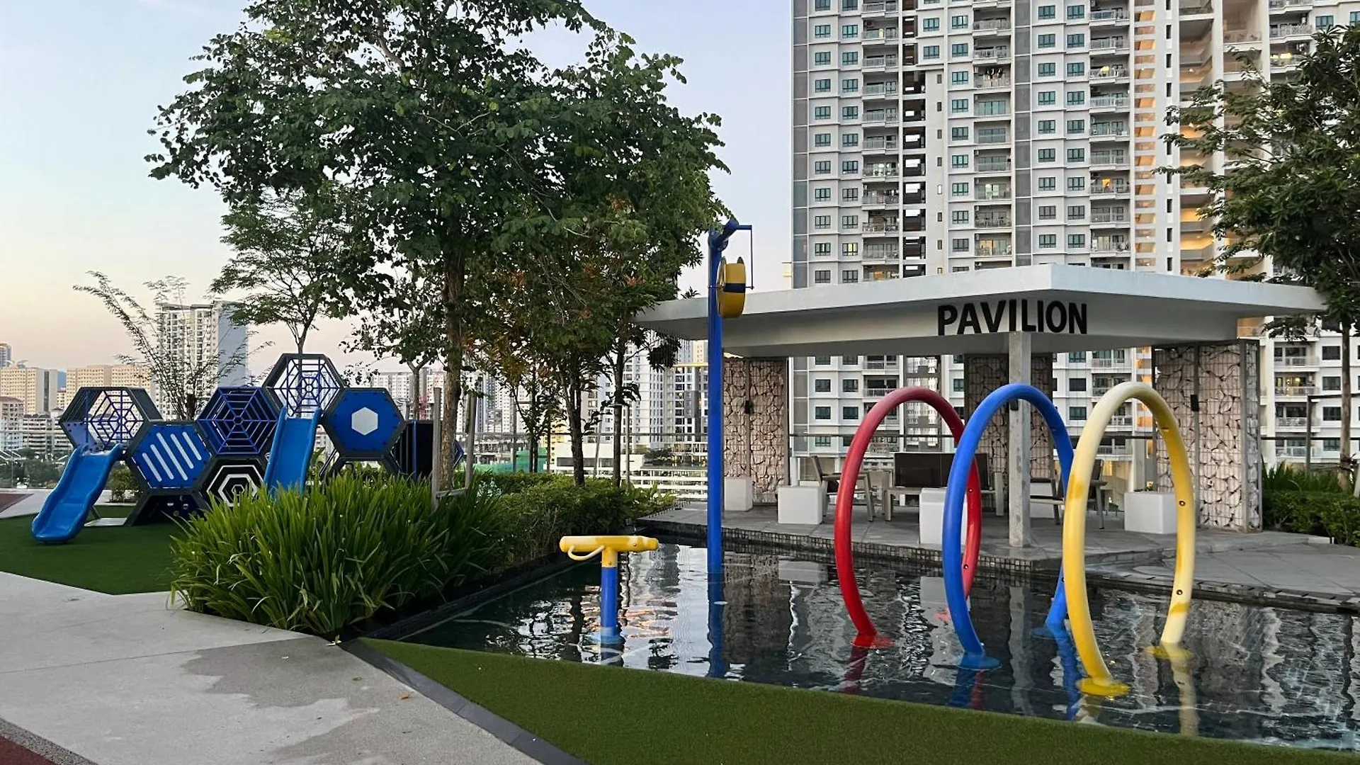Family Friendly 3 Bedroom 8-10Pax Urban Suites 温馨家庭民宿 8-10人 George Town 0*,  Malaysia